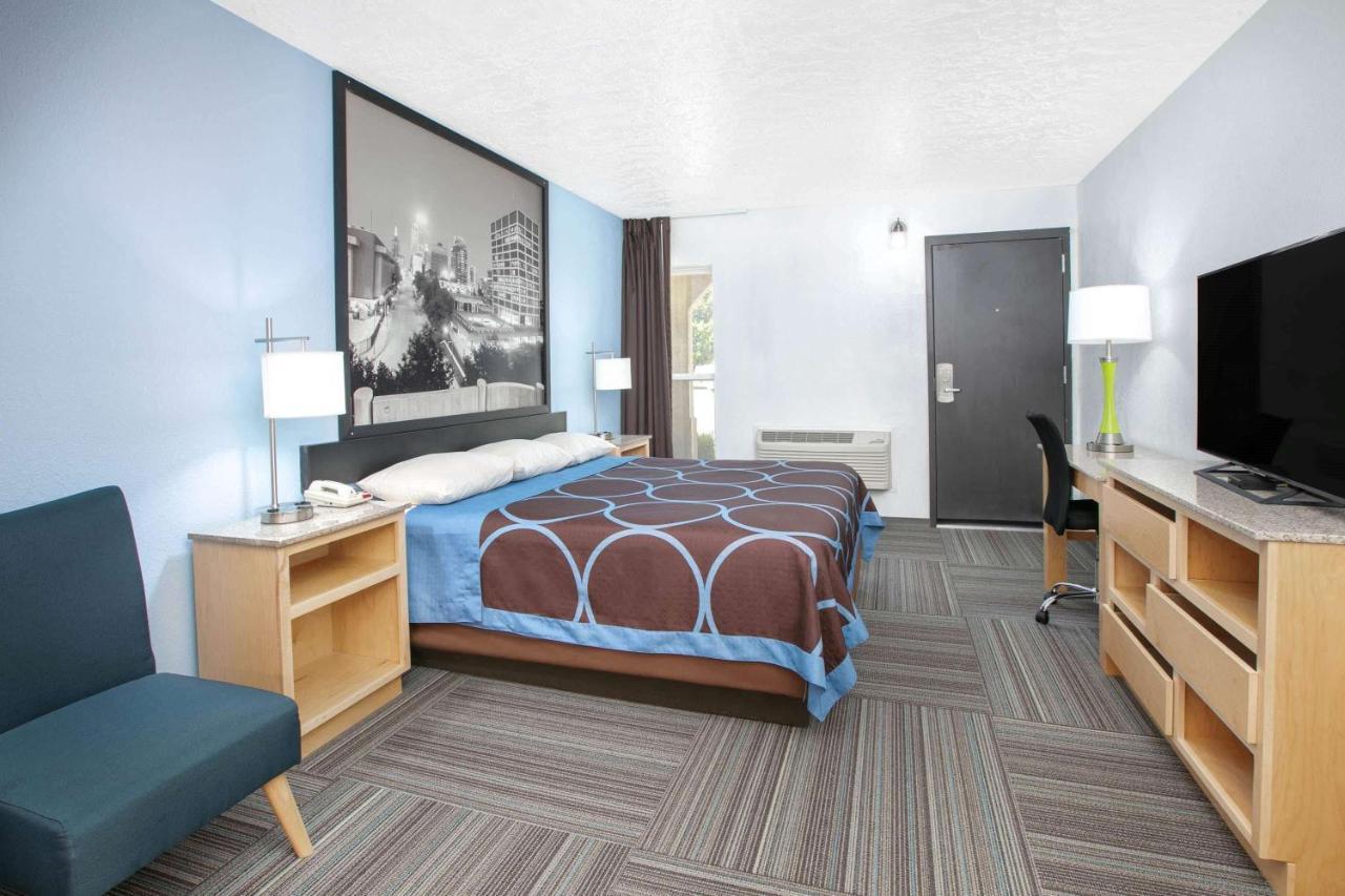 Super 8 By Wyndham City Of Moore Exterior foto
